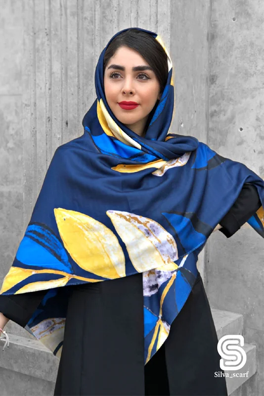 روسری نخی - طرح برگ زرد آبی